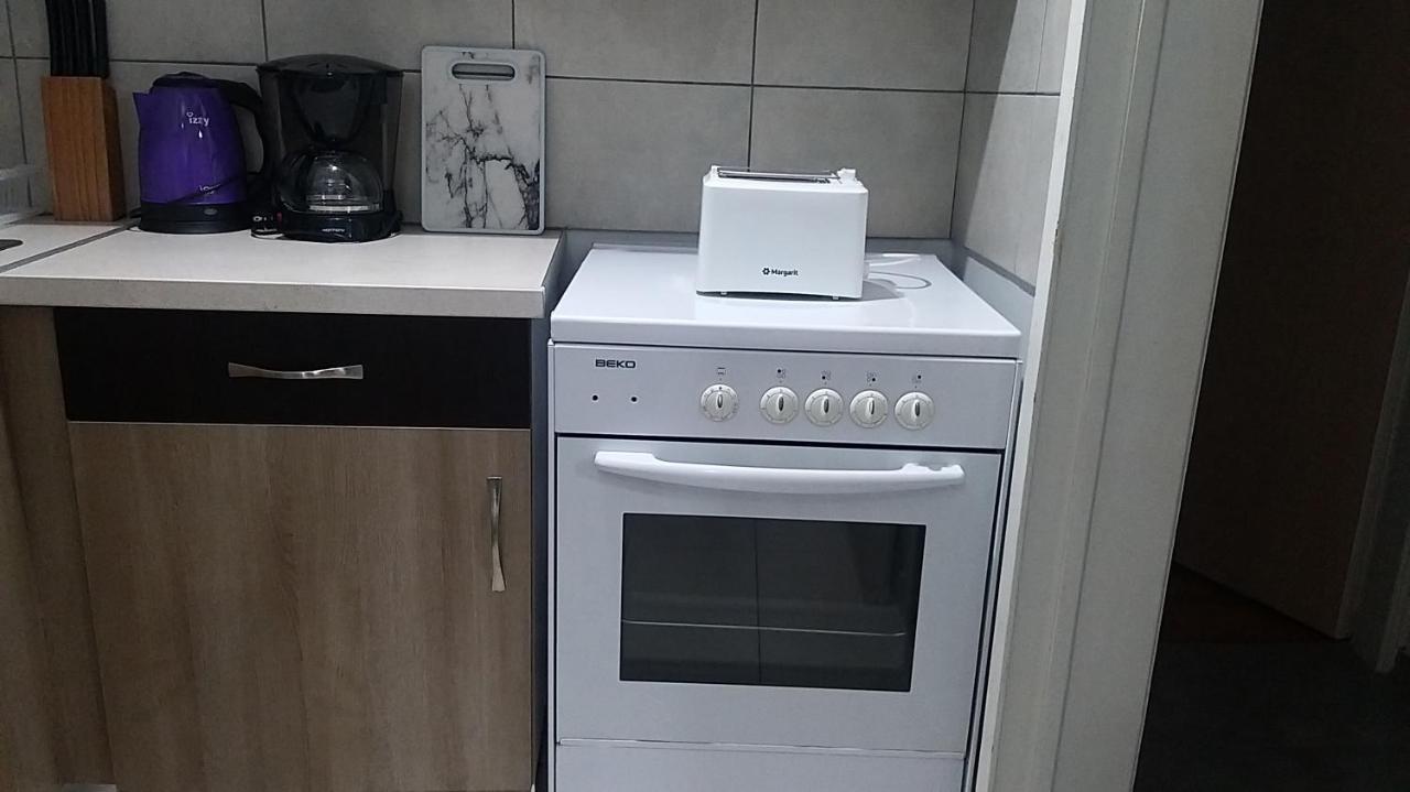 Jo'S Apartment In The Center カラマタ エクステリア 写真